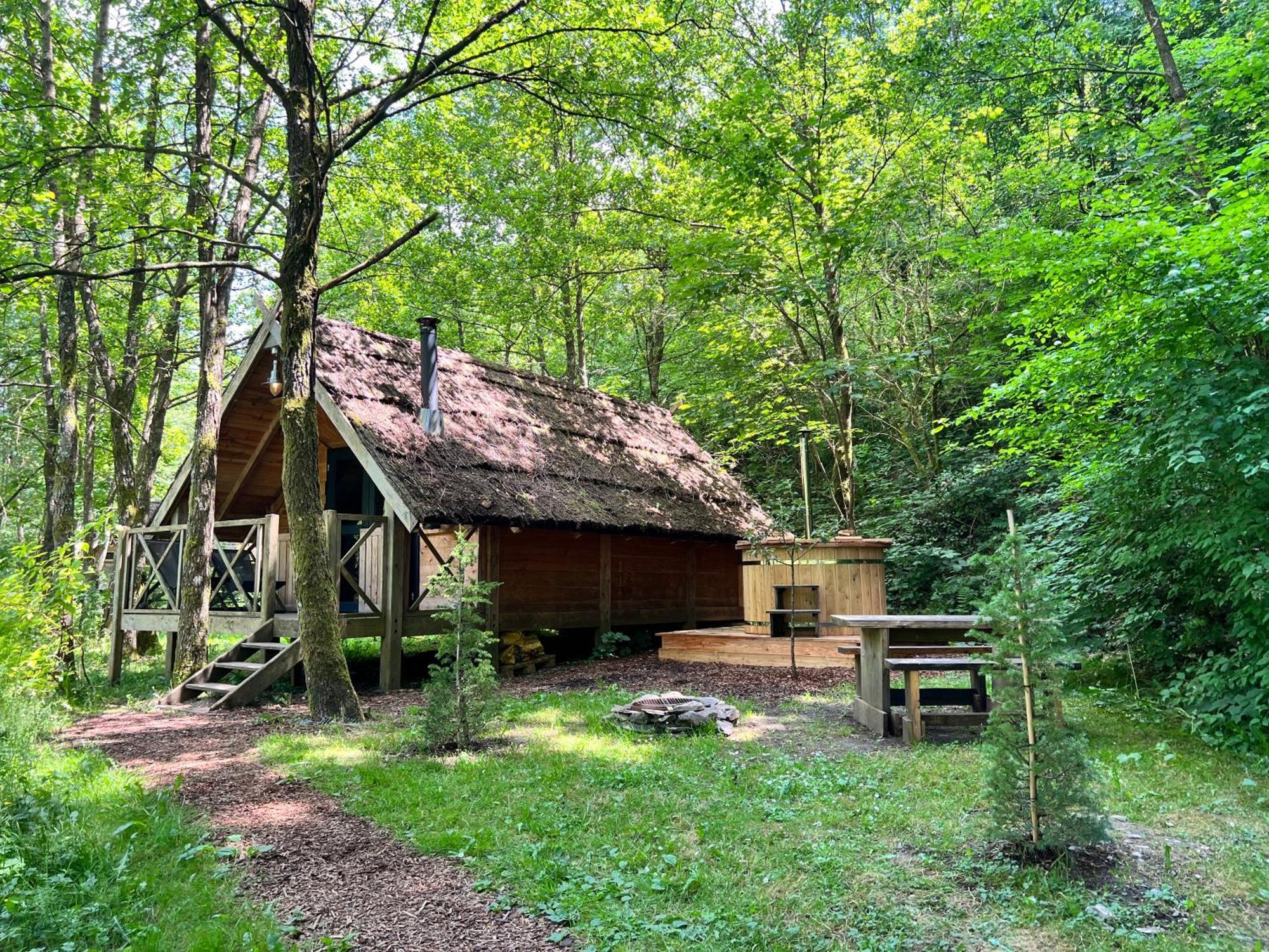 Les Cabanes De Rensiwez Mabompre Exteriér fotografie